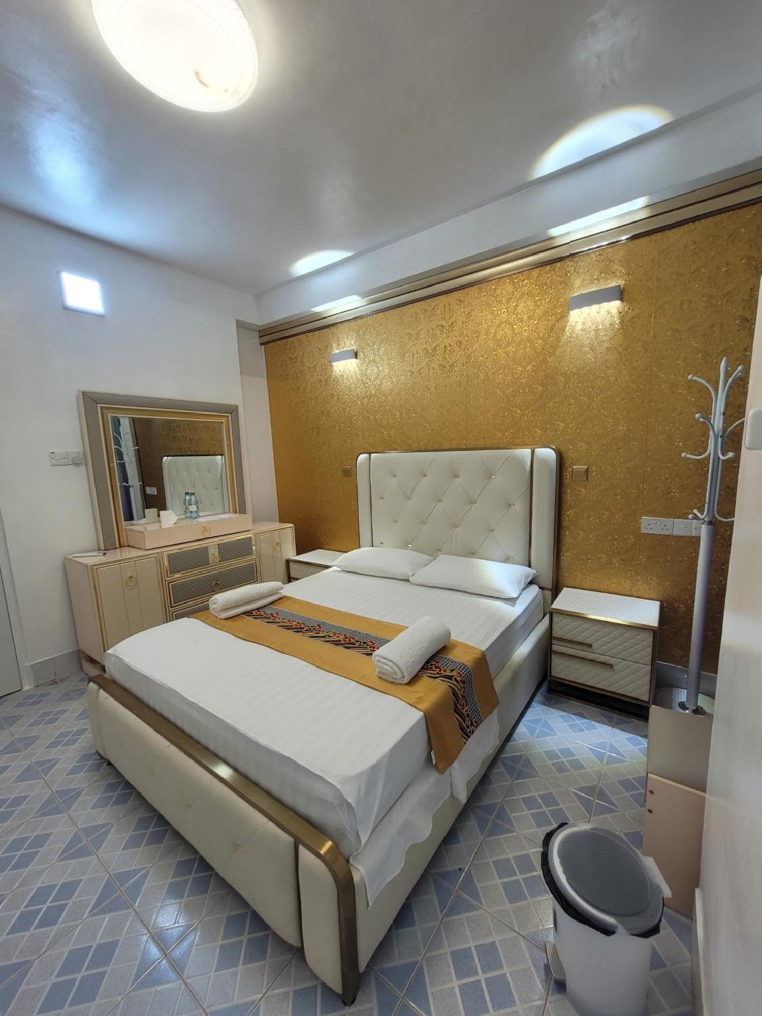 Appartamento Ontrack Travel Malé Esterno foto
